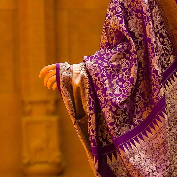 Purple_Embellished_Banarasi_Jacquard_Saree_(Purple)